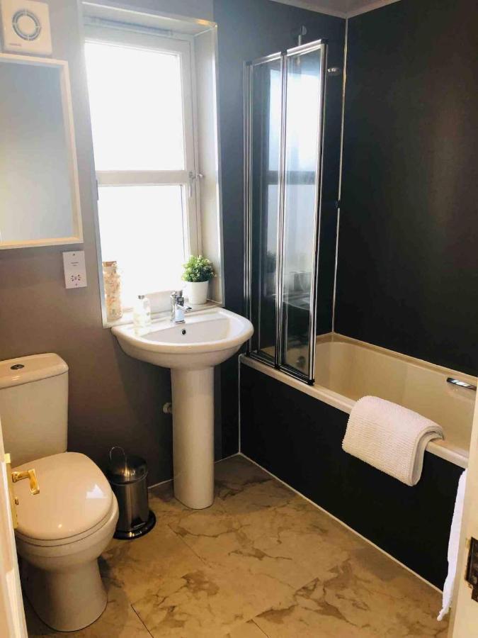 Two Bedroom House In Central 포트리 외부 사진